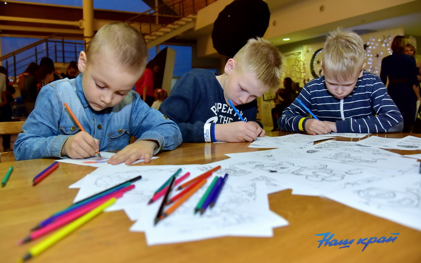 Международный день защиты детей. Тема детства в белорусских СМИ
