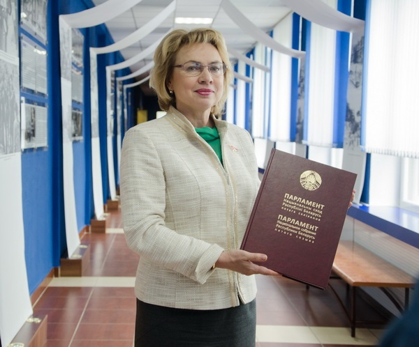 
  Стартовала Республиканская акция «Лето с хорошей
книгой»  
 
