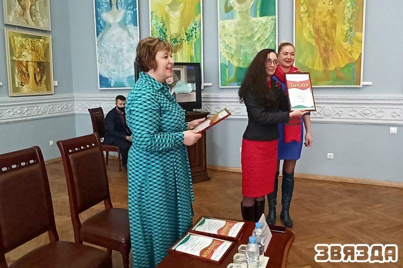 Магілёўская моладзь пасябравала з творчым дэсантам ад Саюза пісьменнікаў Беларусі і Выдавецкага дома «Звязда»
