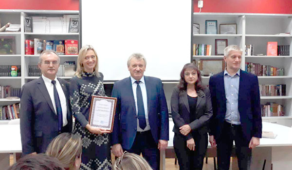 Дэлегацыя беларускіх кнігавыдаўцоў наведала Бялградскі ўніверсітэт
