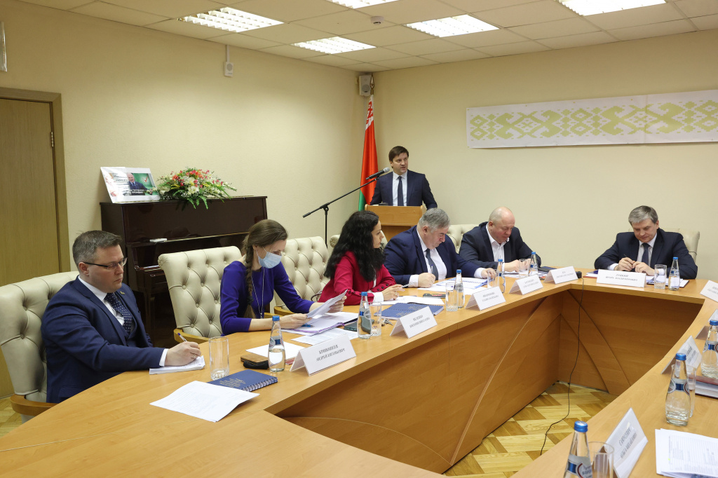 235250,11 Заседание коллегии Мининформа проходит в Минске.jpg