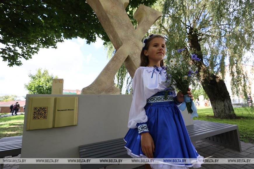 Аллея писателей_4.jpg Аллея писателей_4.jpg