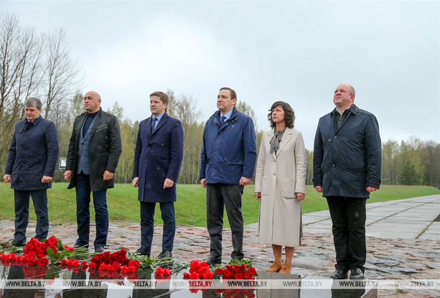 Возложение Хатынь_2.jpg